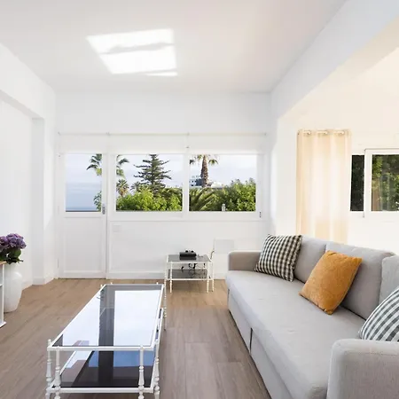 Home2book Exquisite Apt&terrace, דירה